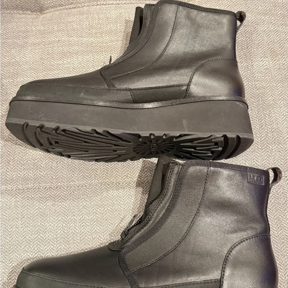 UGG Women's Black Platform Boots - Picture 9 of 16